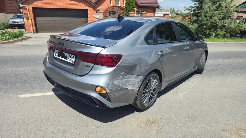В Новочеркасске на Буденновской, 61 произошло ДТП с участием Kia и Lexus