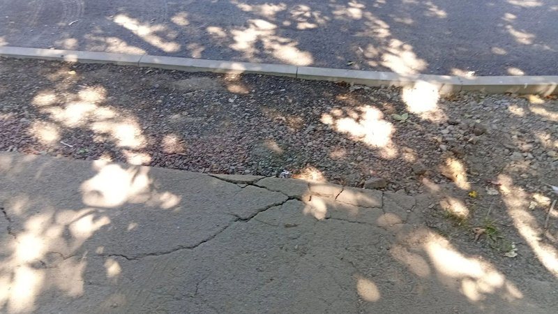 Ремонт дороги на Народной улице в Новочеркасске завершён, подъезды к домам требуют доработки