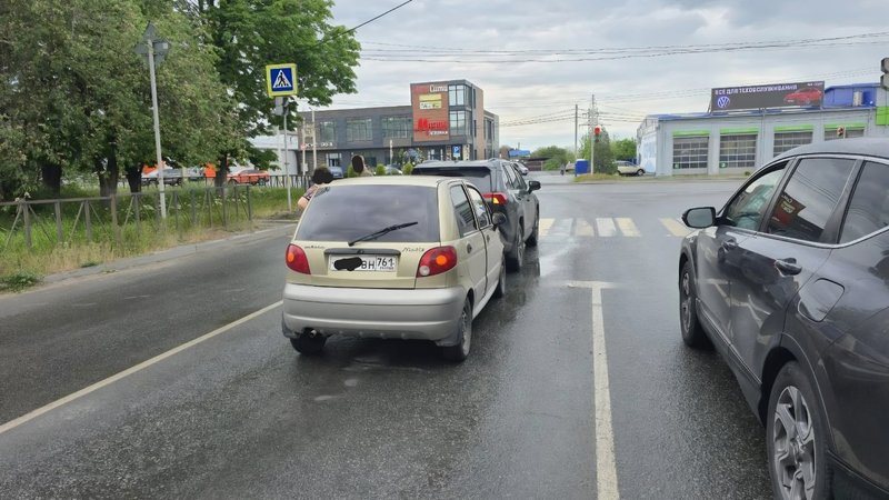 На повороте с Мацоты на Харьковское шоссе Matiz догнал RAV4