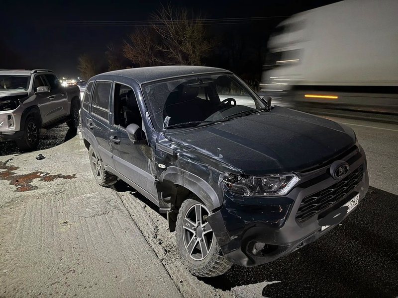 На выезде из Новочеркасска «Нива» столкнулась с Changan, пострадал водитель