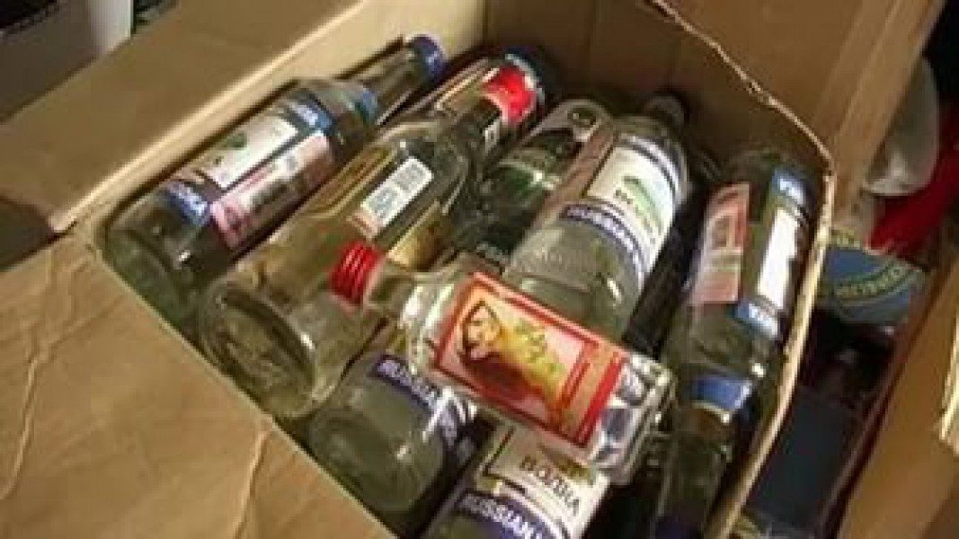 В Новочеркасске зачастую торгуют контрафактным алкоголем, одеждой, техникой