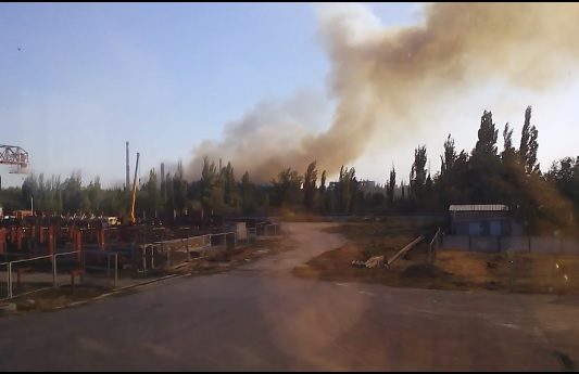 На территории бывшего новочеркасского завода горела свалка