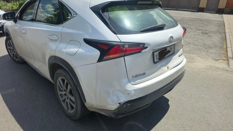 В Новочеркасске на Буденновской, 61 произошло ДТП с участием Kia и Lexus