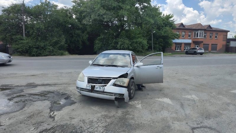 На Харьковской лишённый прав водитель Вортекса столкнулся с ВАЗ-2109, пострадала девочка