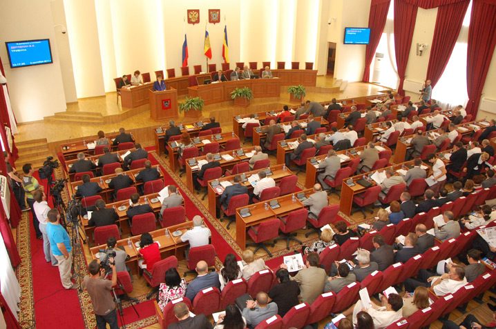 Донские депутаты хотят увеличить суммы на выполнение наказов избирателей