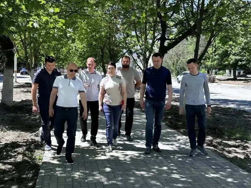 Министр ЖКХ области Антонина Пшеничная обошла Платовский с руководством Новочеркасска