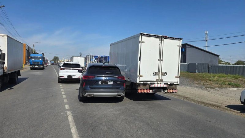 На Харьковском шоссе в Новочеркасске произошло ДТП с участием трёх автомобилей