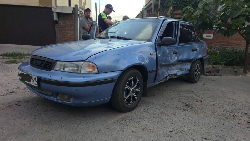 Столкновение Nexia и Toyota на углу Михайловской и Комитетской: нарушен знак «Уступите дорогу»