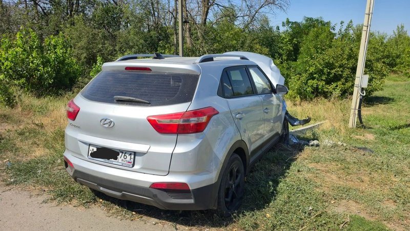На выезде из Новочеркасска в сторону Ростова столкнулись Hyundai и Kia