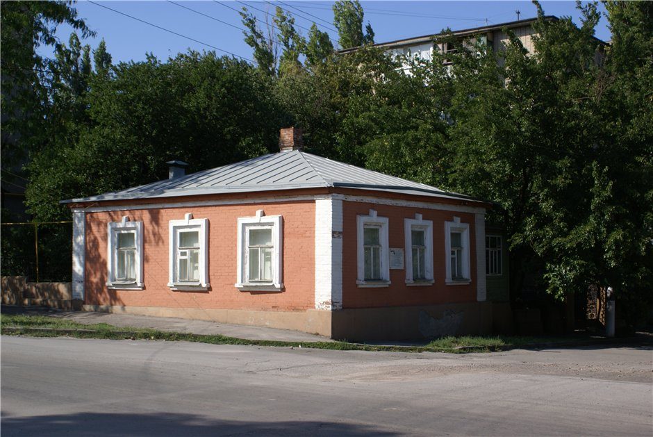 На выставке в Новочеркасске художник нарисует посетителей