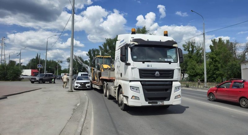 На Хотунке в районе Бума водитель Ситрака притёр Рено