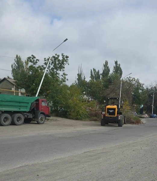 В Новочеркасске начали уборку территории у железнодорожного вокзала