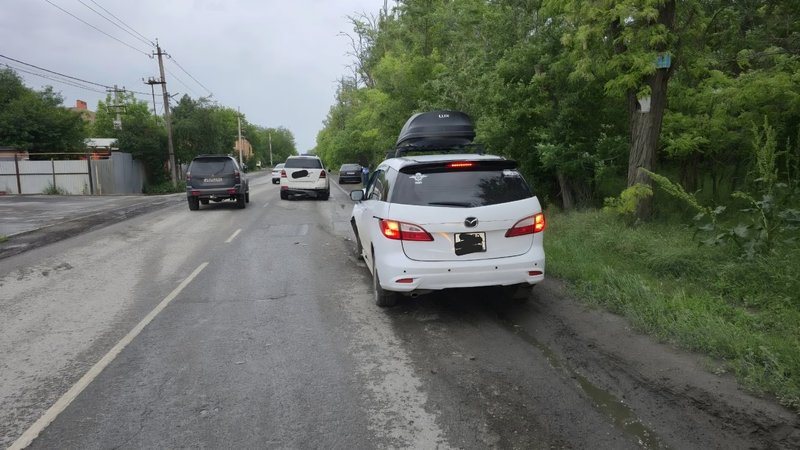 Водитель «Мазды» отвлёкся на Сарматской и врезался в «Мерседес»