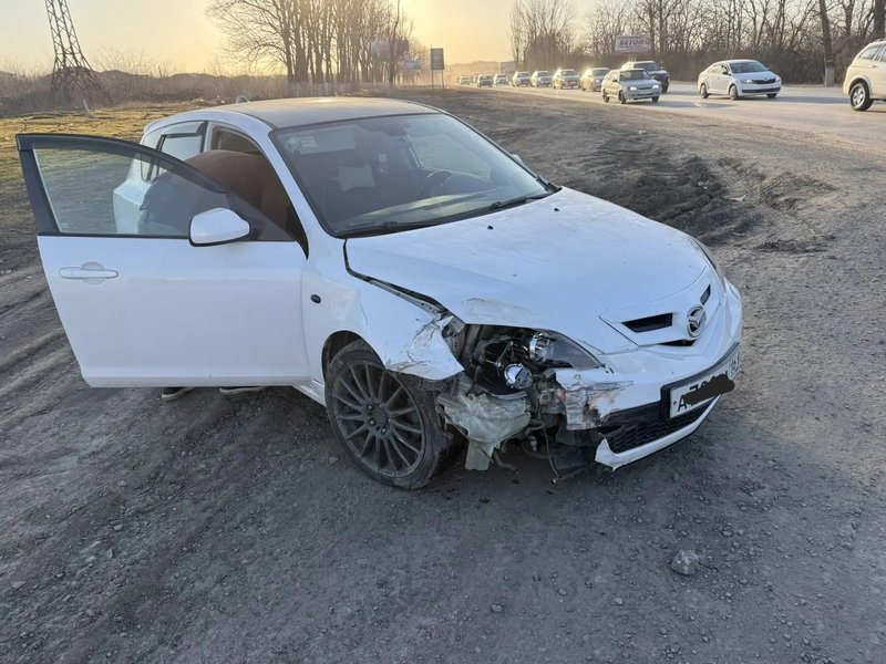 На въезде в Новочеркасск произошло ДТП с участием Шевроле и Мазды