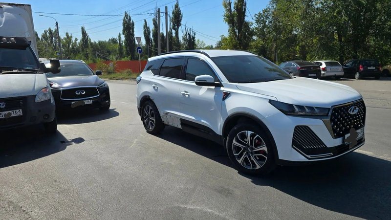 На Харьковском шоссе в Новочеркасске произошло ДТП с участием трёх автомобилей