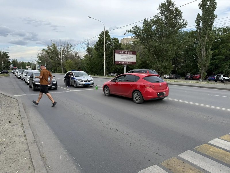 В Новочеркасске водительница Opel сбила двух женщин на пешеходном переходе