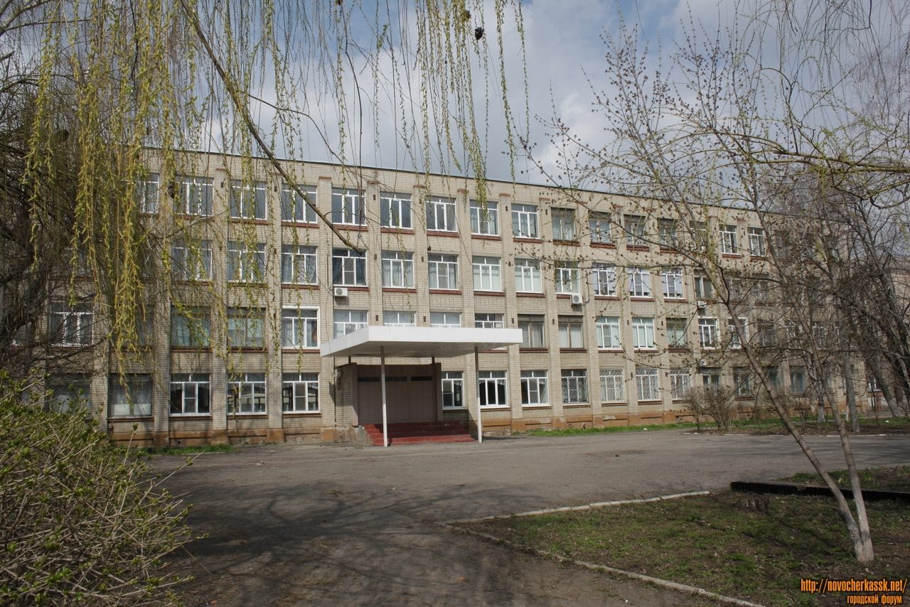 На оборудование дополнительных мест в школах Новочеркасска выделят областные деньги