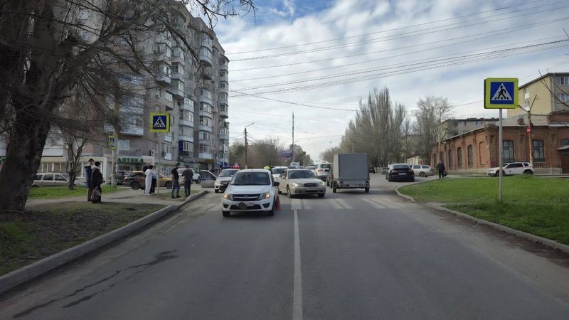 На Первомайской и Троицкой на пешеходном переходе сбили 11-летнего школьника