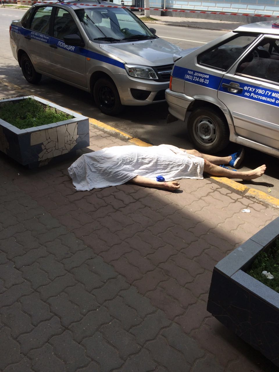 В Ростове у порога полиции скончался молодой мужчина