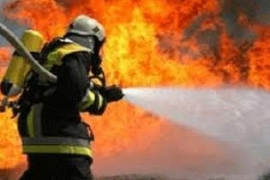 В частном секторе Новочеркасска вспыхнул пожар