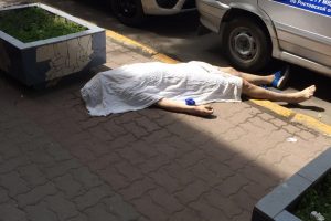 В Ростове у порога полиции скончался молодой мужчина